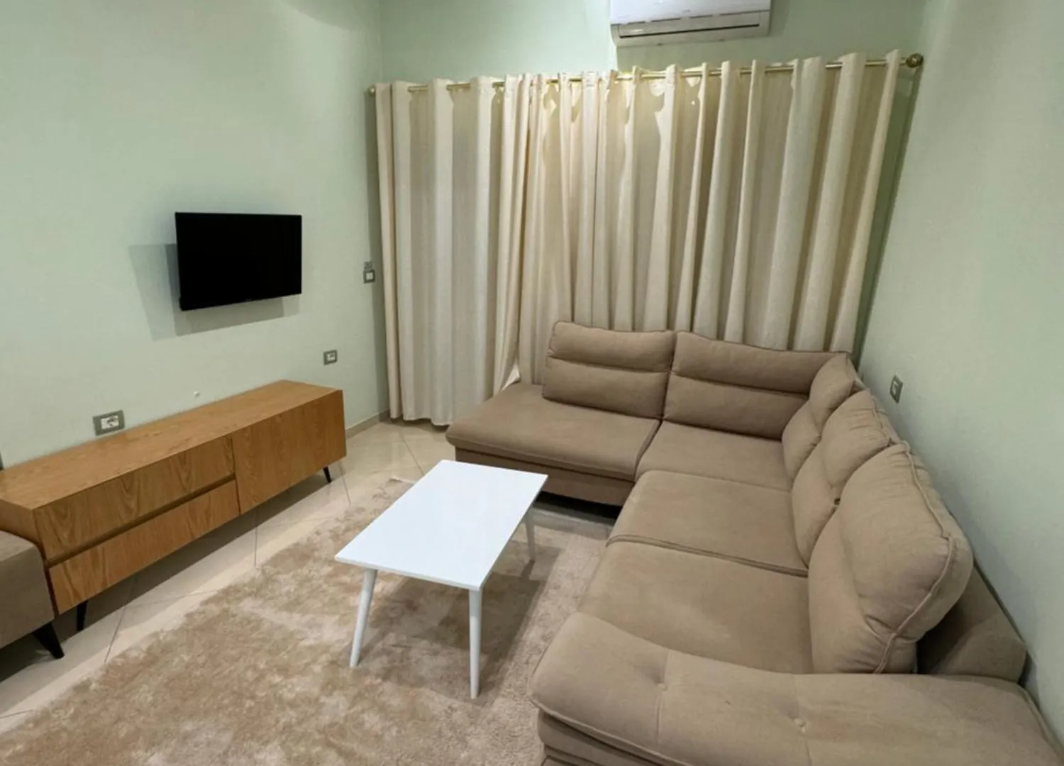 ****  Hotel Kaloshi Mezez Albania
