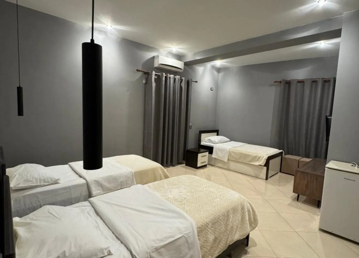 Hotel Kaloshi Mezez  Tirana